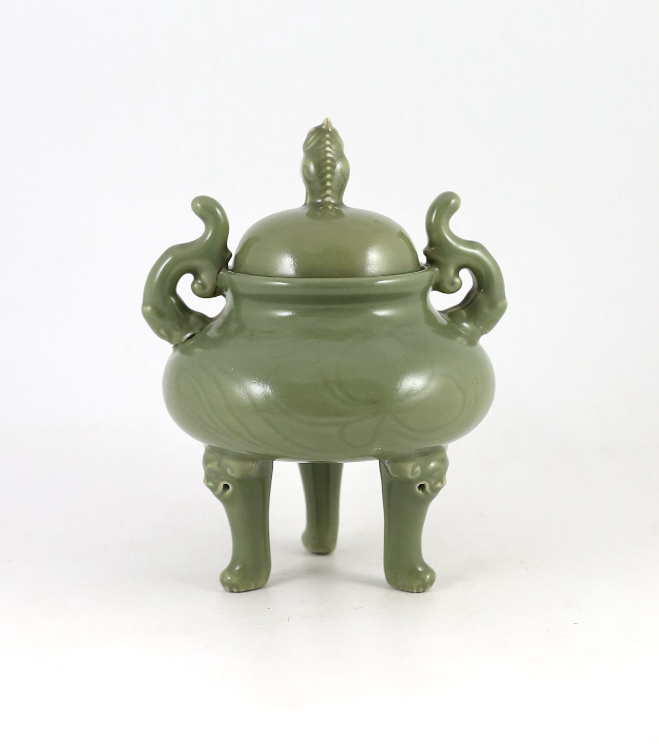 A Chinese celadon glazed tripod censer, late Qing, 26cm